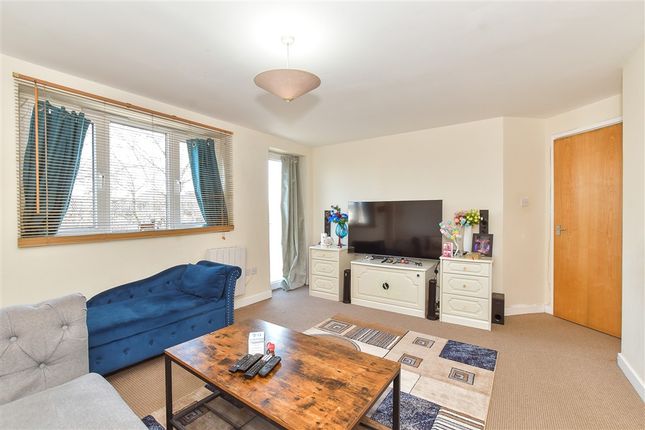 2 bed property, in Nancy Road, £80,000