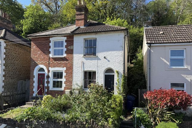 3 bed property, in Latimer Road, £350,000