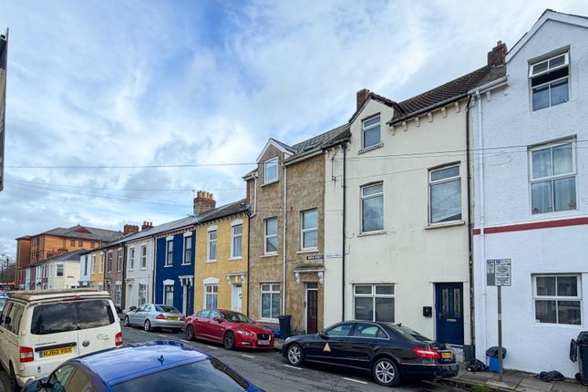 4 bed property, in Green Street, £475,000