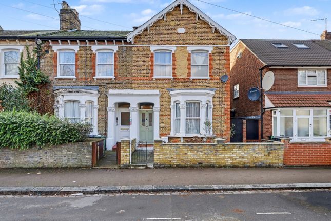 3 bed property, in Argyle Road, £700,000