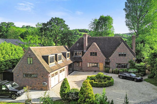 6 bed property, in Balcarras Road, £2,995,000