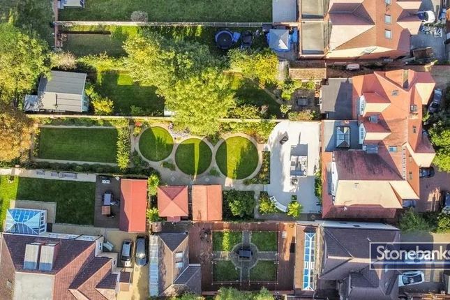 6 bed property, in Tentelow Lane, £2,200,000