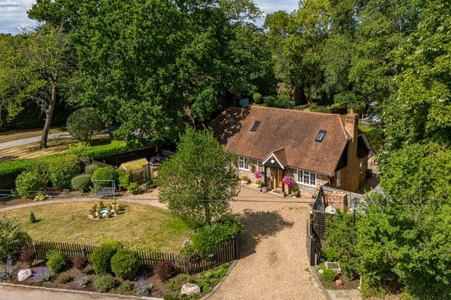 3 bed property, in Wapseys Lane, £1,000,000