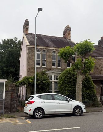 4 bed property, in 2 Manselton Road, £110,000