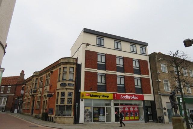 Studio, in Land To The Rear Of, £200,000