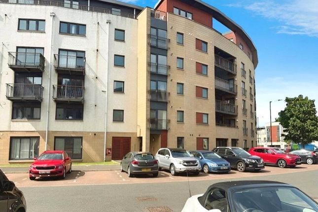 2 bed property, in East Pilton Farm Crescent, £135,000