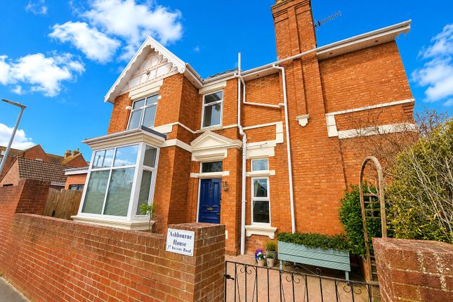 6 bed property, in Berrow Road, £599,950