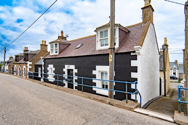 3 bed property, in Church Street, £160,000