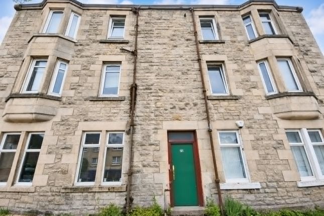 2 bed property, in Cumbernauld Road, £90,000
