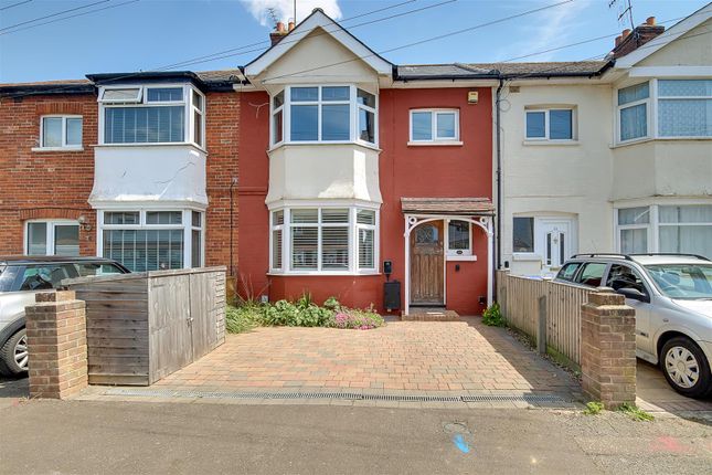 3 bed property, in St. Elmo Road, £350,000