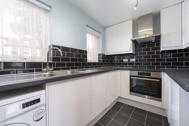 1 bed property, in Greyhound Road, £229,000