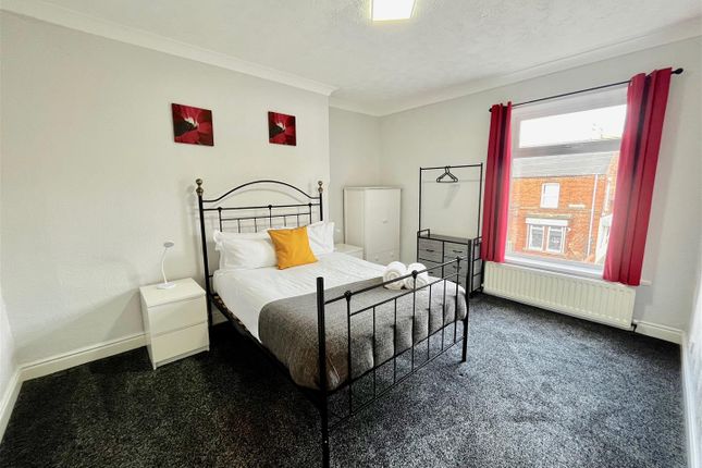 3 bed property, in Station Lane, £70,000