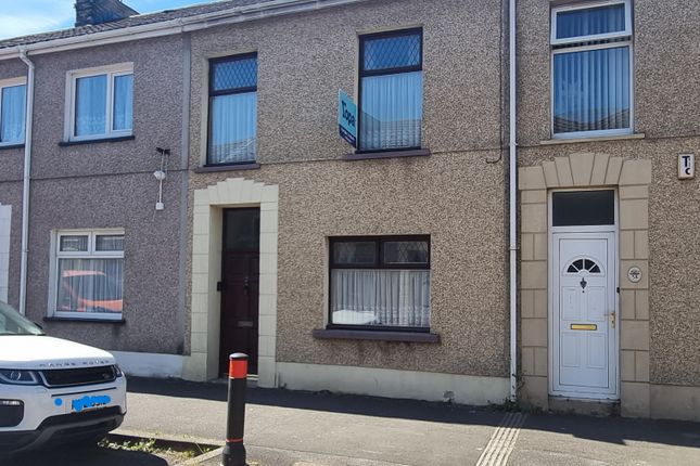 4 bed property, in New Dock Road, £147,950