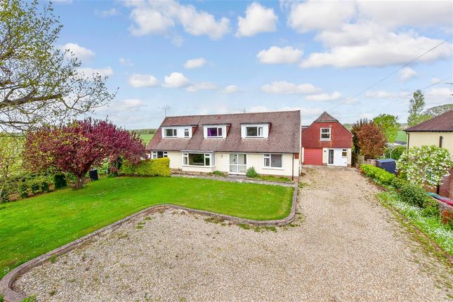 5 bed property, in Main Road, £900,000