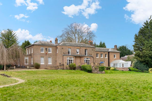 9 bed property, in Hadley, £8,000,000