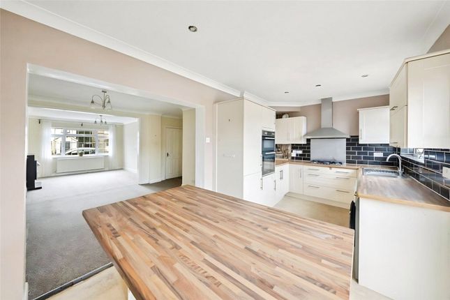 3 bed property, in Kingshill Avenue, £525,000