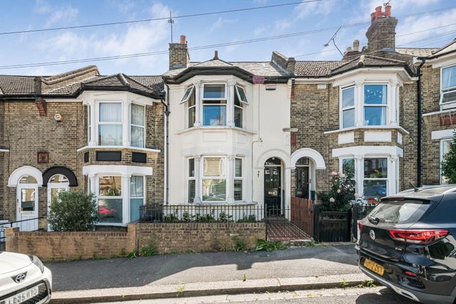 3 bed property, in Churchill Road, £400,000