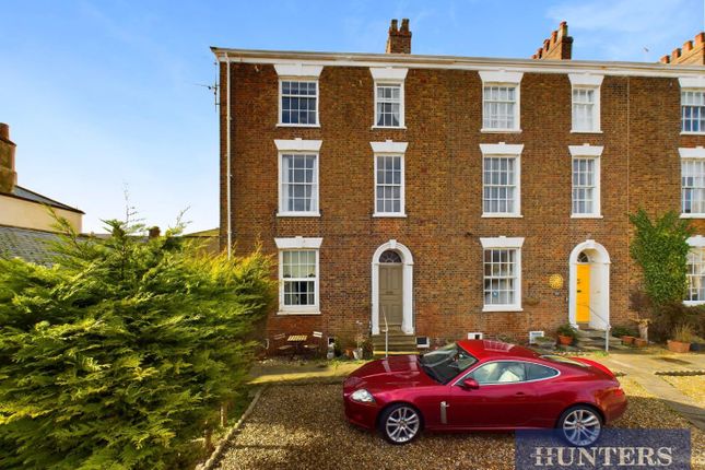 1 bed property, in Tennyson Avenue, £50,000