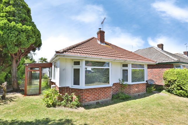 3 bed property, in Enfield Avenue, £390,000