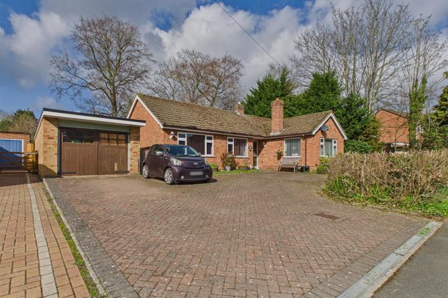 3 bed property, in Summerfield Road, £430,000