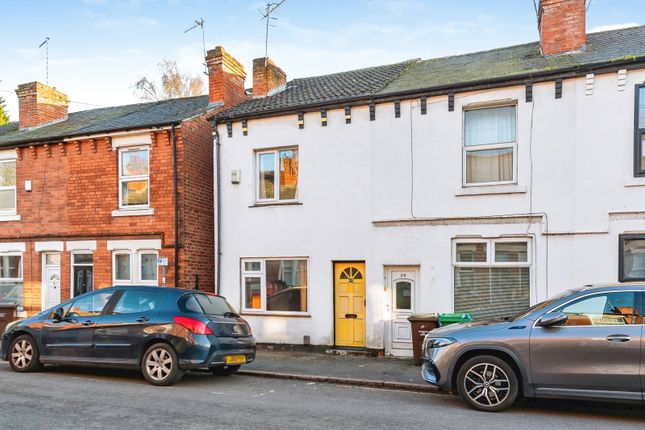 2 bed property, in Warwick Street, £150,000