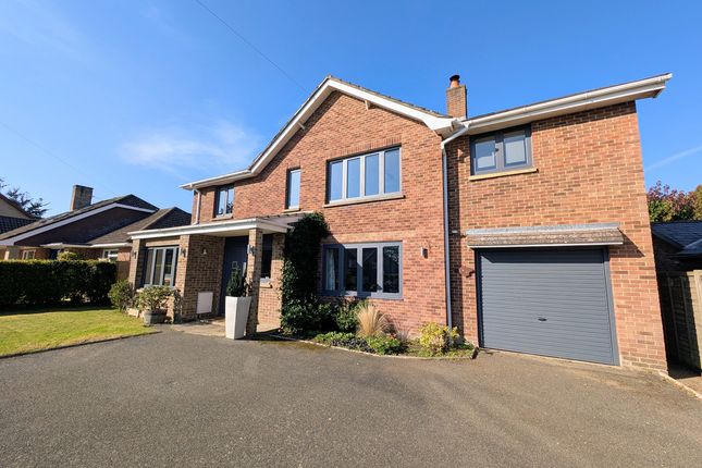 4 bed property, in Pitts Lane, £800,000