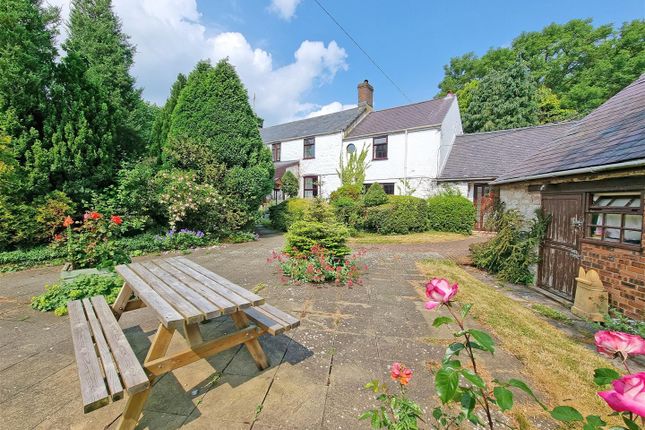 4 bed property, in Pen-Y-Bryn Farm & Holiday Cottages, £1,500,000