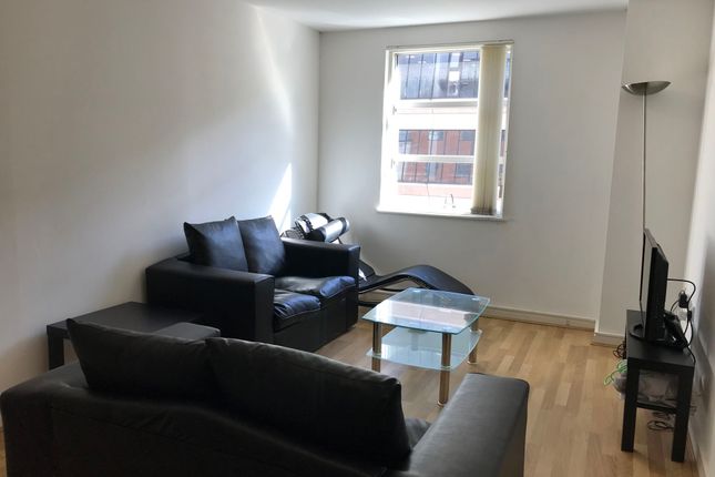 2 bed property, in Lower Ormond Street, £160,000