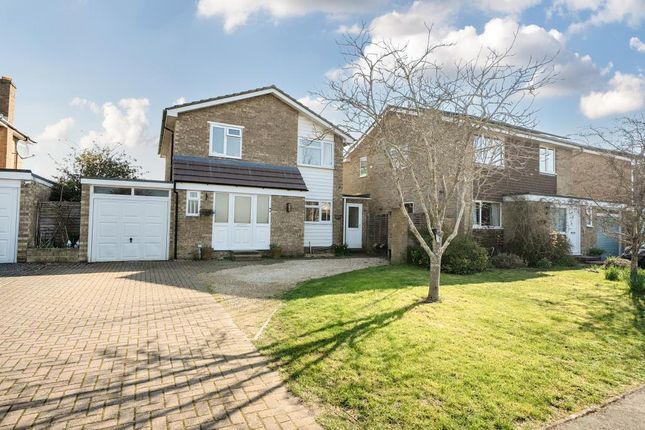 3 bed property, in Plane Tree Way, £650,000
