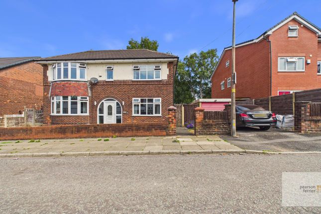 4 bed property, in Arley Avenue, £400,000