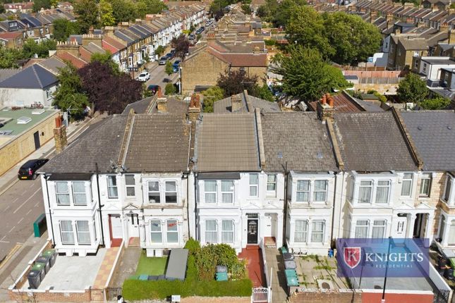 3 bed property, in St Pauls Road, £610,000