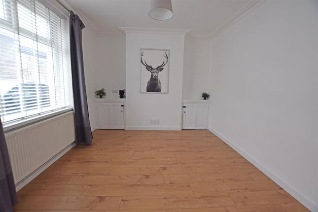 4 bed property, in Crofts Street, £270,000