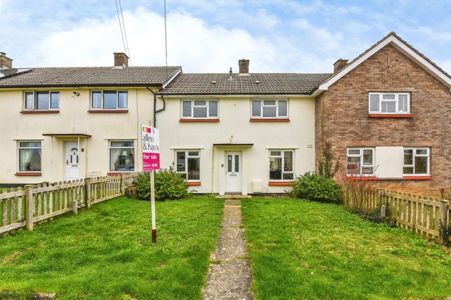 3 bed property, in Oakfield Close, £230,000