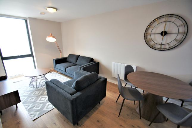 2 bed property, in Quay Central, £190,000