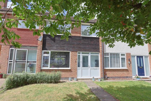 3 bed property, in Shottery Close, £245,000