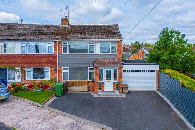3 bed property, in Morella Close, £325,000