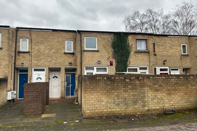 2 bed property, in Hayes, £265,000