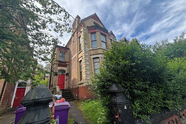 11 bed property, in 4 Newsham Drive, £450,000