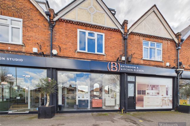 2 bed property, in Fleece Road, £220,000
