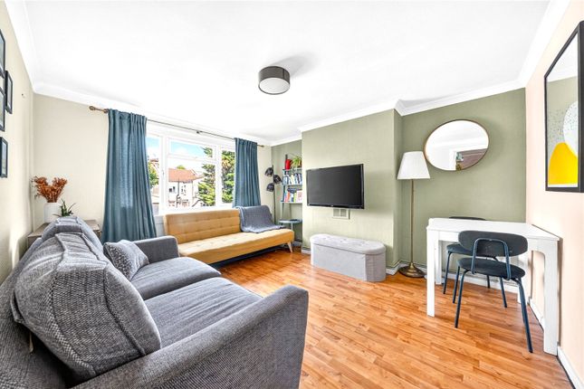2 bed property, in Bulwer Court Road, £300,000