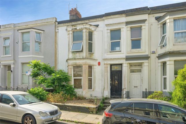 3 bed property, in Hill Park Crescent, £150,000