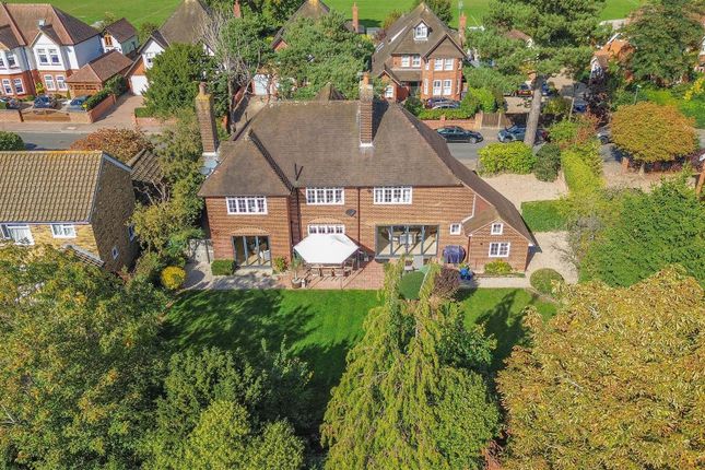 4 bed property, in Highfield Road, £1,875,000