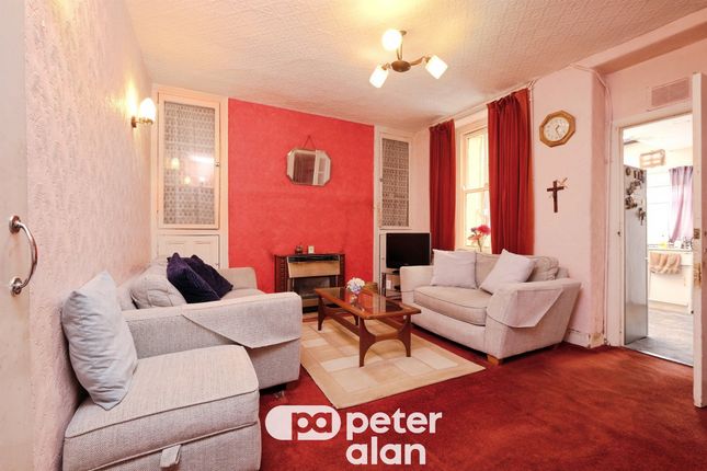 3 bed property, in Edmund Street, £70,000