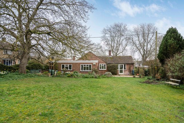 3 bed property, in Carters Lane, £795,000