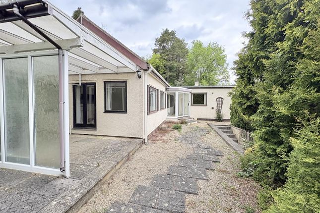 2 bed property, in Beacon Close, £425,000