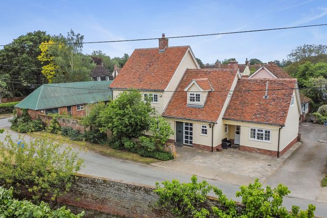 4 bed property, in Thorington Street, £625,000