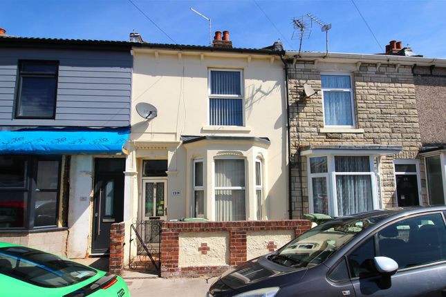 2 bed property, in Portchester Road, £190,000