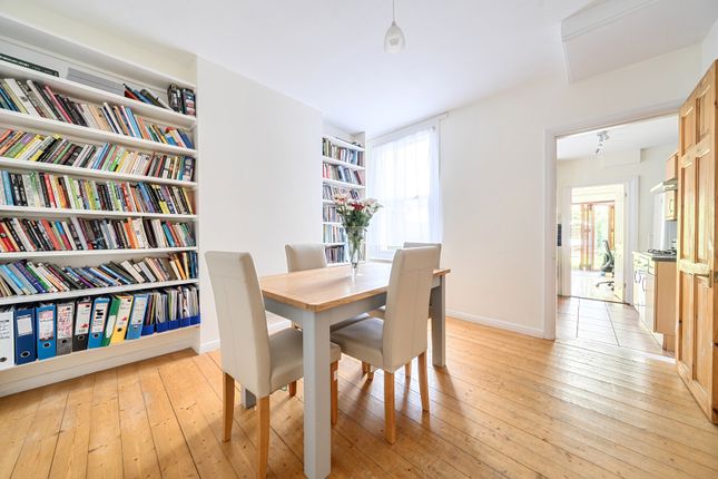 3 bed property, in Angel Road, £585,000