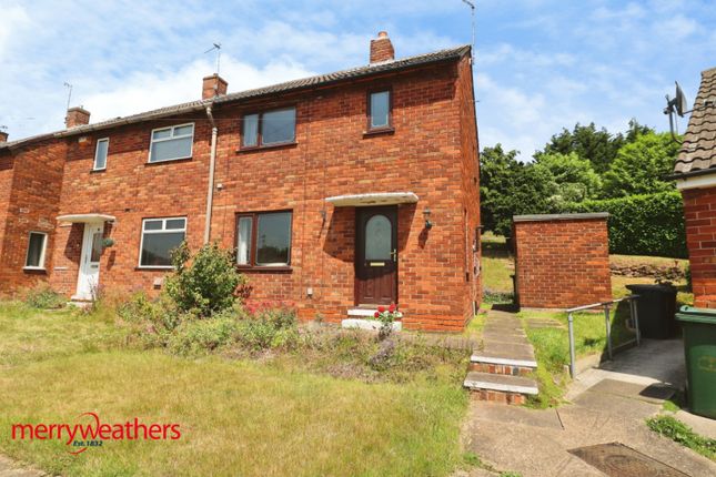 2 bed property, in Spring Close, £150,000