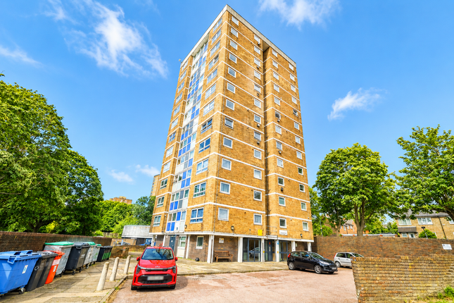 2 bed property, in 33 High Plash Cuttys Lane, £42,000